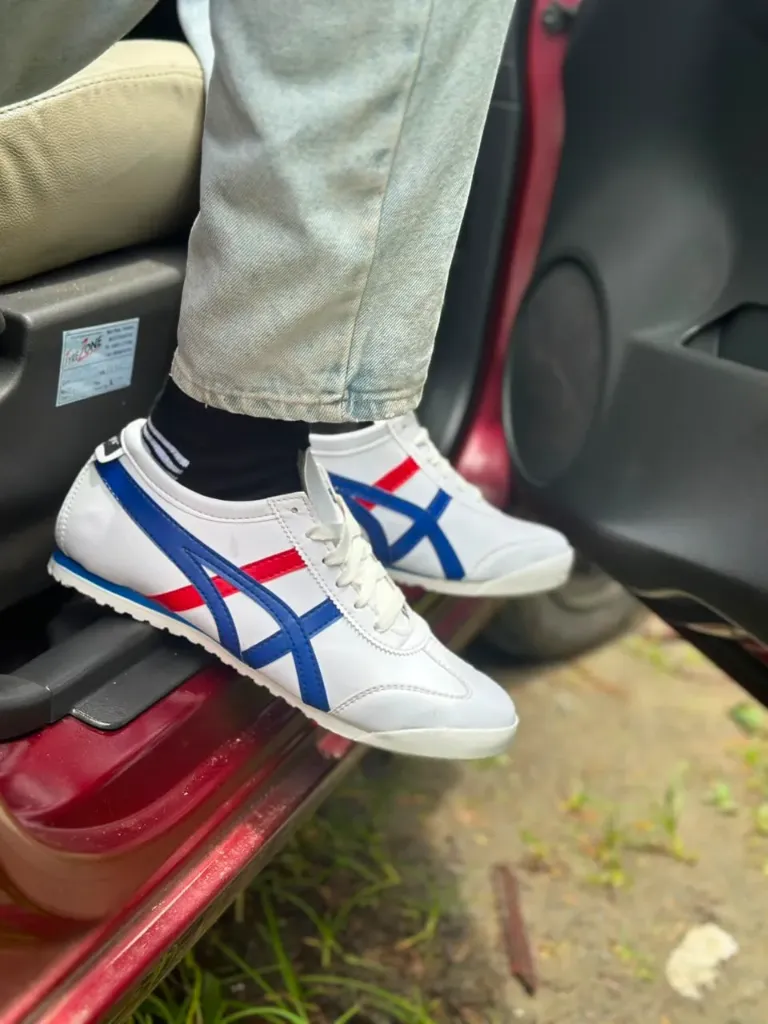 Tiger Blue Red (6 uk)