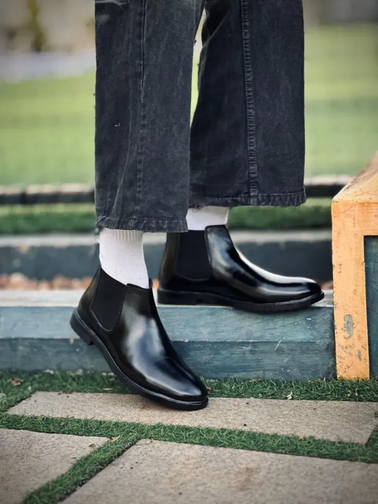 Chelsea Boots (6 uk)