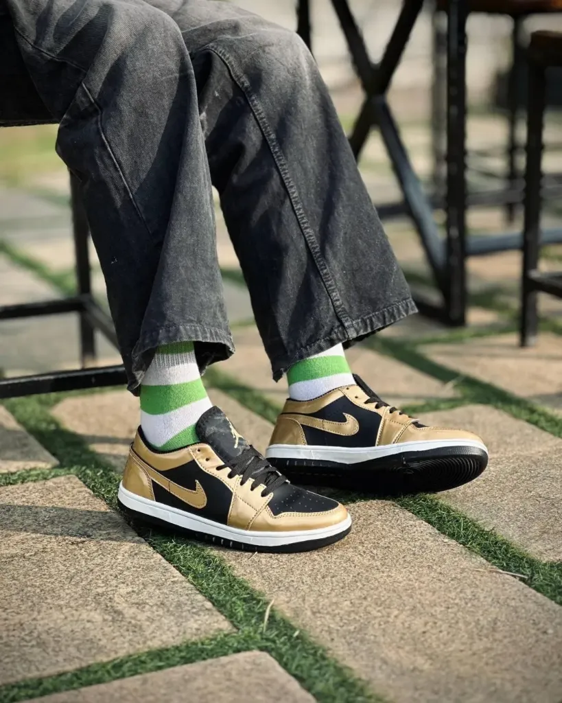 Dunk Gold Black (6 uk)