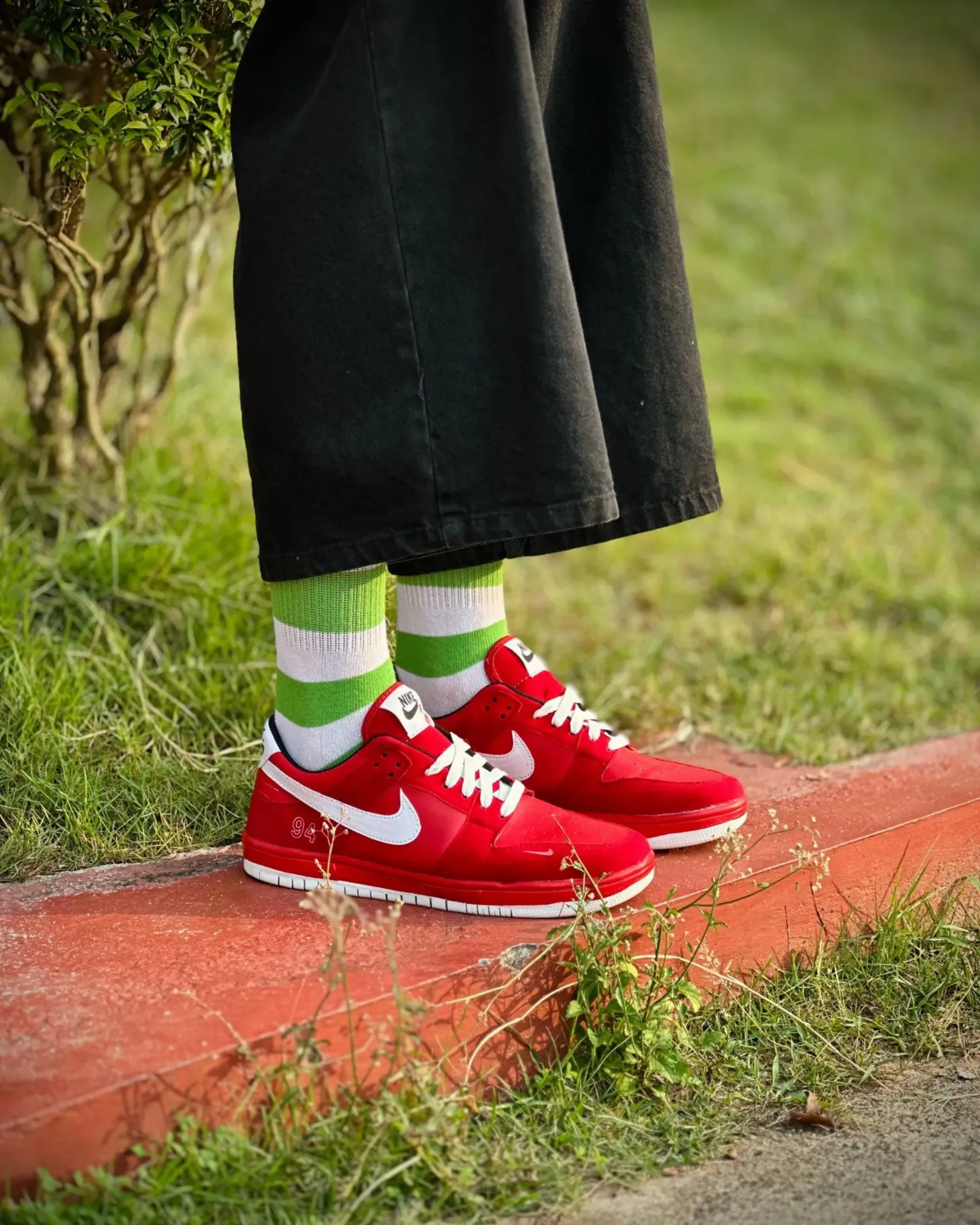 Airforce Red white (6 uk)
