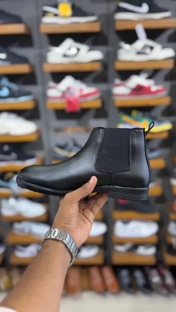 Chelsea boots (6 uk)