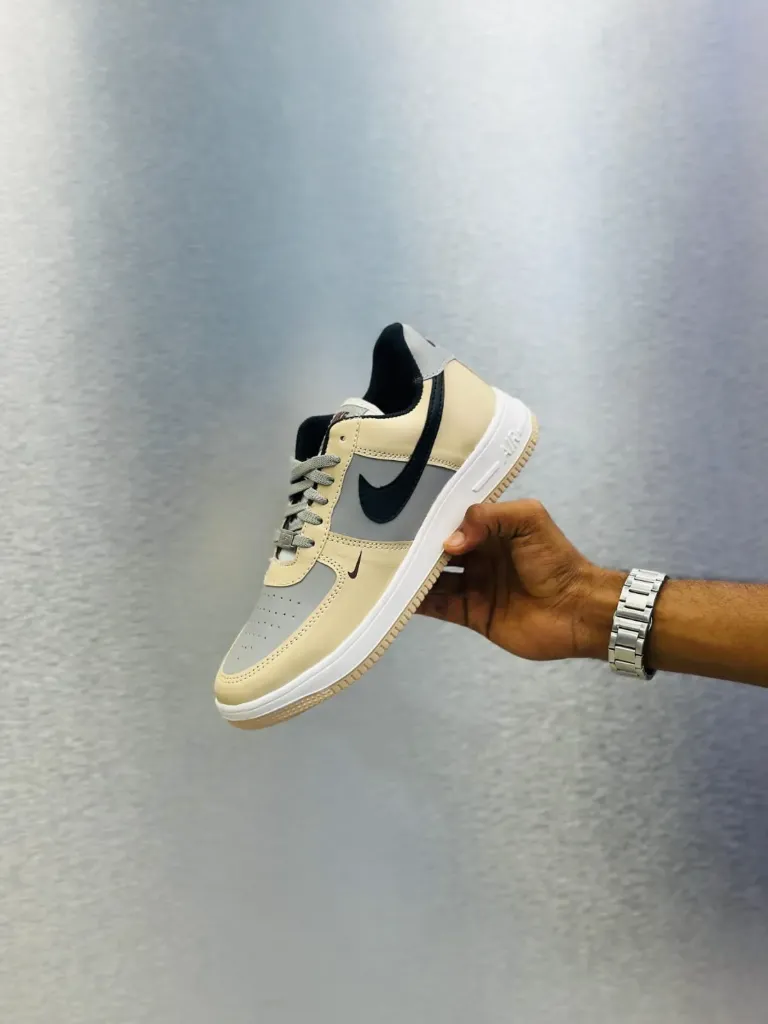 Airforce 1 beige (6 uk)