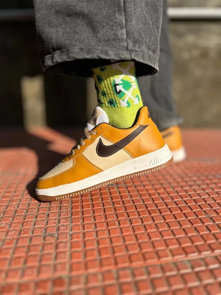 Airforce orange (6 uk)