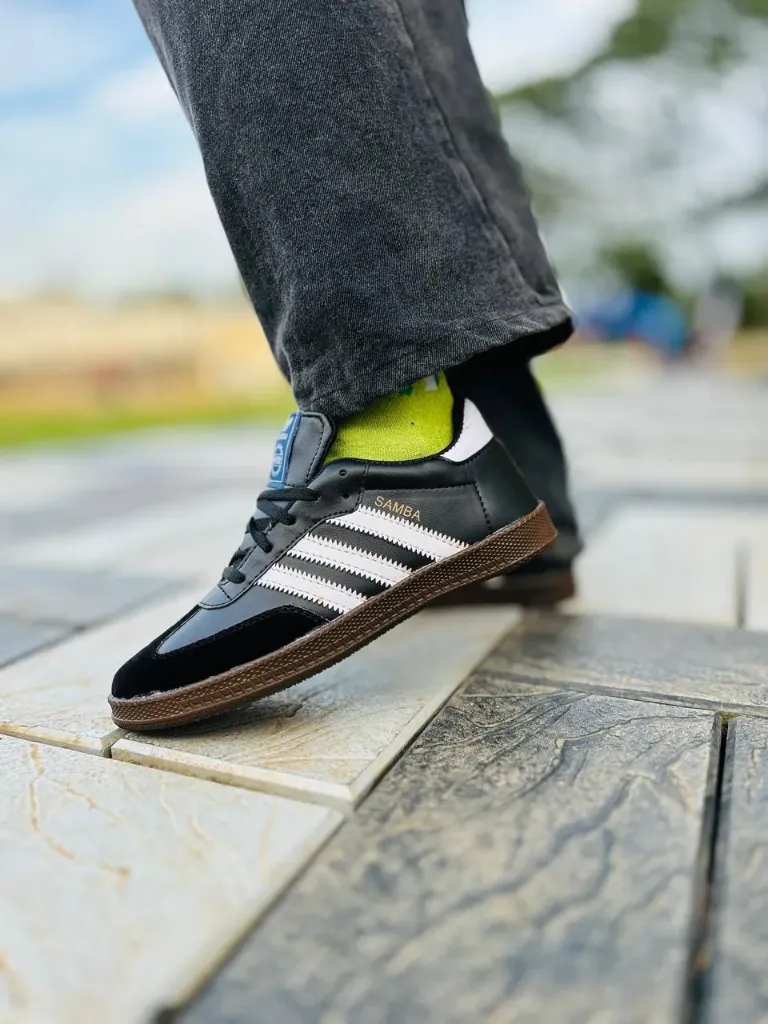 Samba black white (6 uk)