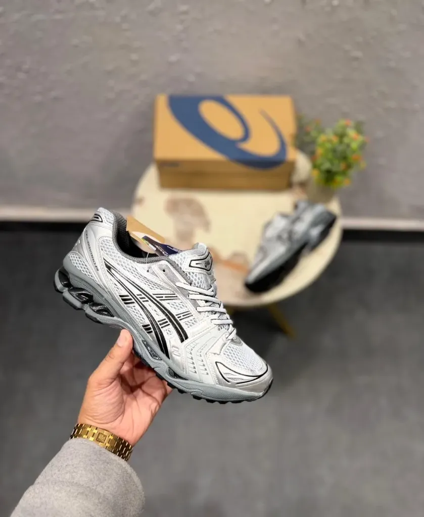 ASICS KAYANO 14 URBAN RESEARCH (40)