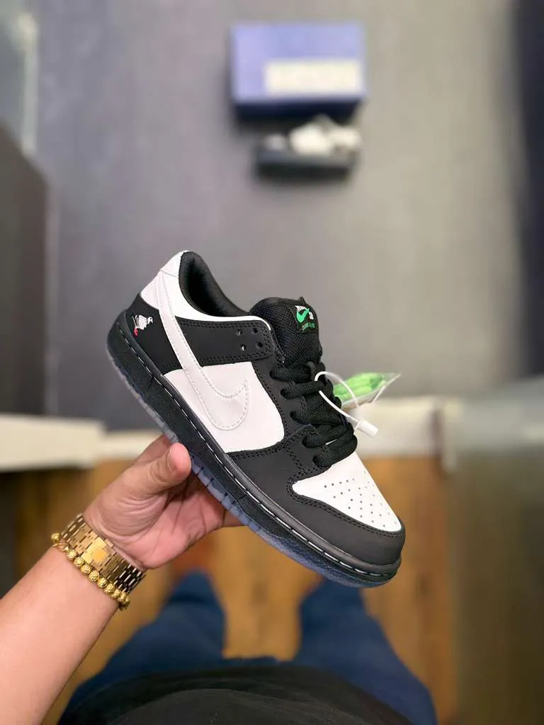 NIKE SB DUNK NYC PIGEON 3 PANDA (40)