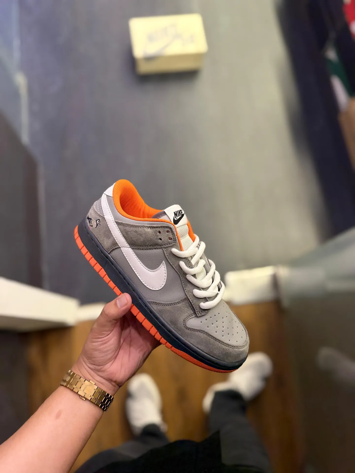 NIKE SB DUNK NYC PIGEON GREY (40)