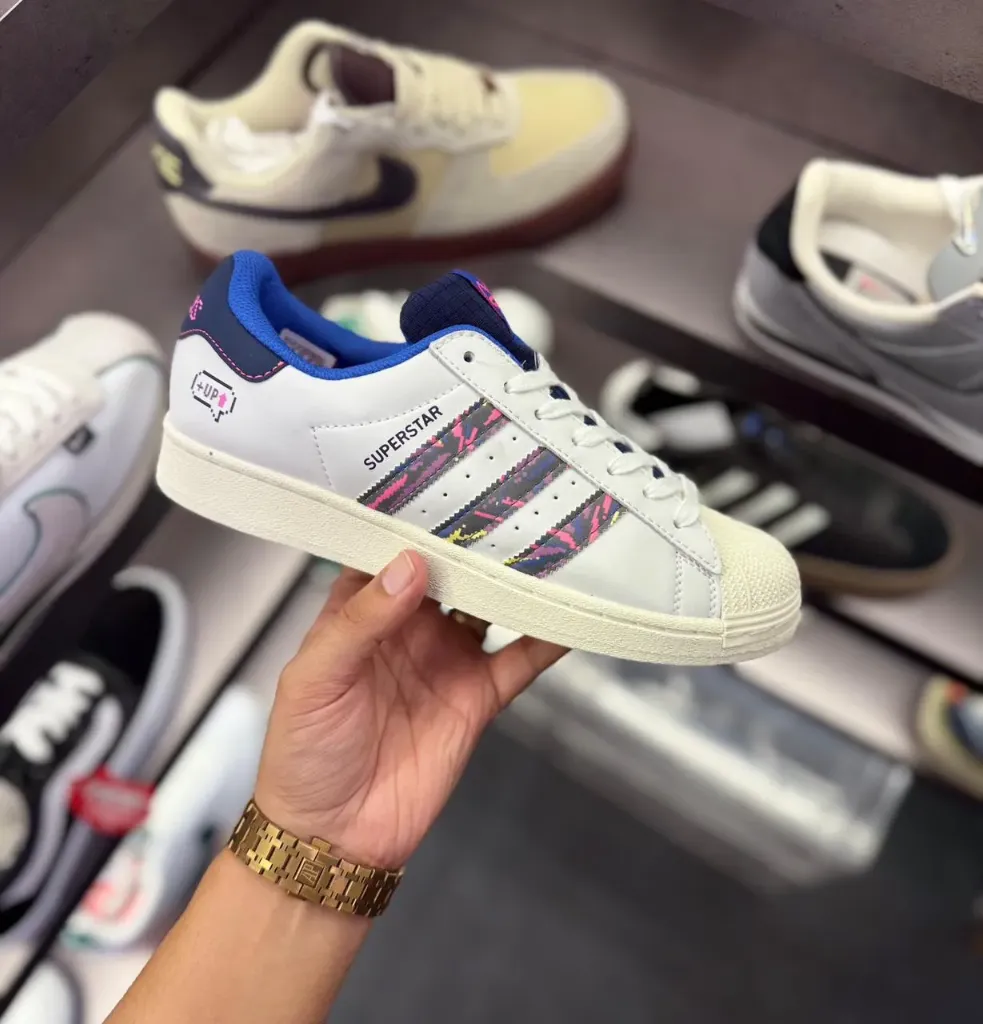 ADIDAS ORIGINAL SUPERSTAR UP
COLORFULL (40)
